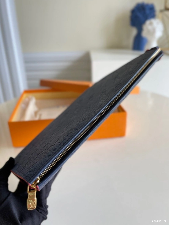 POCHETTE LOUIS VUITTON VOYAGE 0813